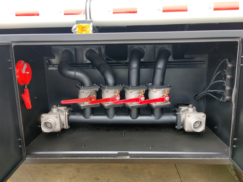 Beiben 12 wheeler fuel bowser