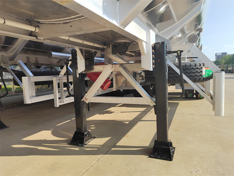 36000 liters aluminum alloy fuel tanker semi-trailer