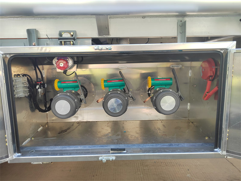 2 axle aluminum alloy diesel tanker semi-trailer