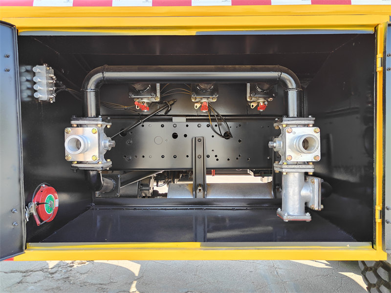 Beiben 6×6 oil tanker truck