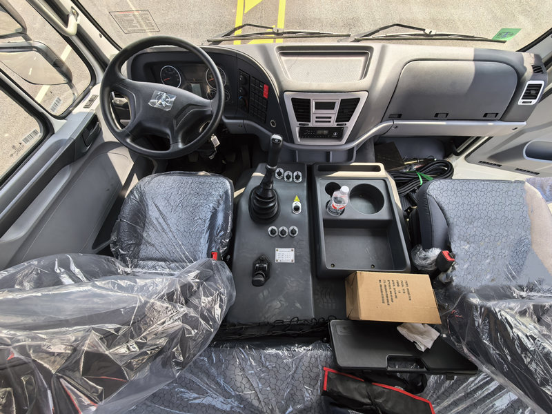 Beiben 6×6 truck mounted knuckle crane