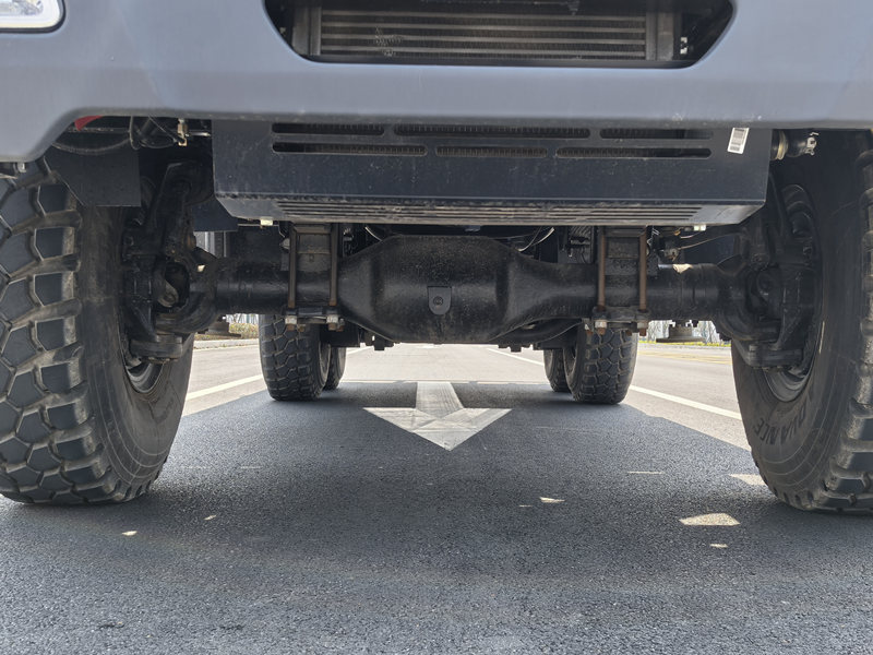 Beiben 6×6 truck with 4-ton knuckle crane