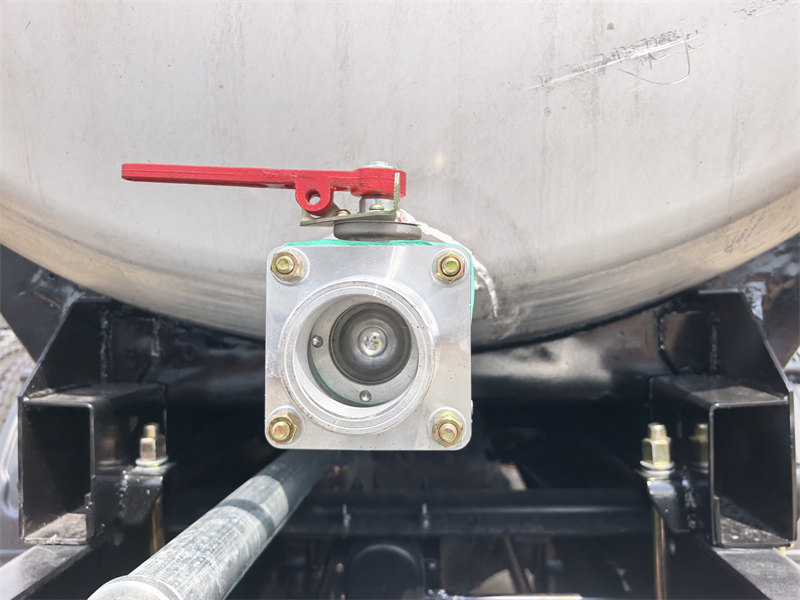 Beiben 10CBM stainless steel water tanker truck