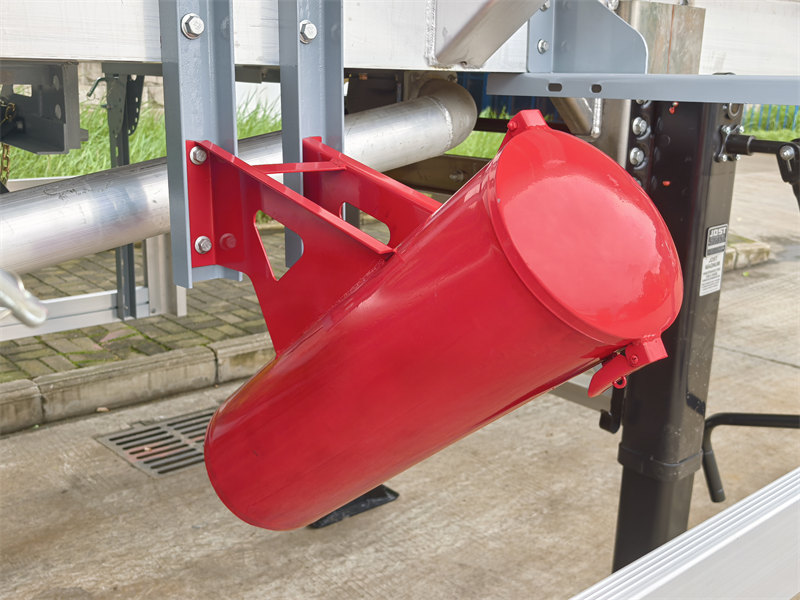 Aluminum alloy oil tanker semi-trailer