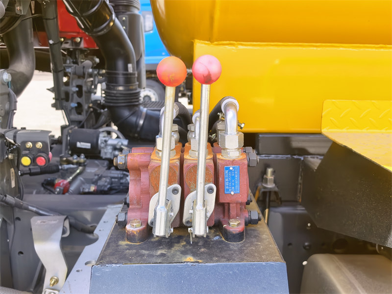 Beiben 2638 vacuum pump truck