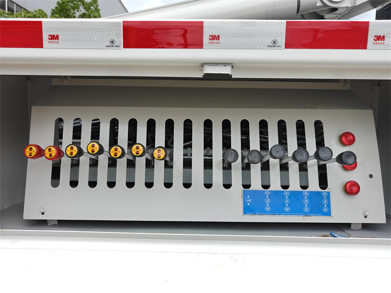 Beiben 8×4 50-ton heavy rotator tow truck