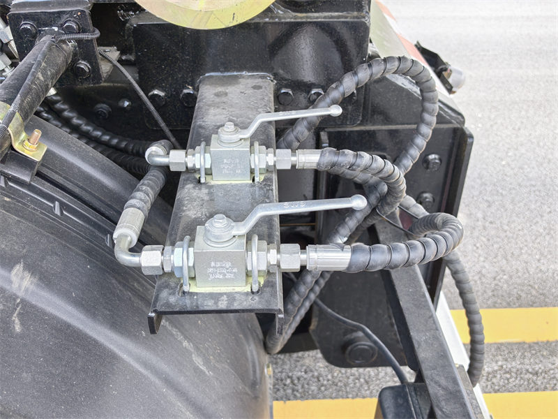 Beiben 6×4 hooklift bin truck