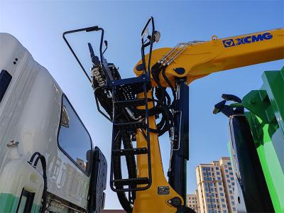 Beiben 10-wheeler hook lift truck with crane