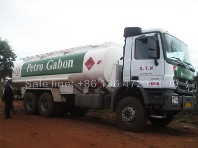Exportación de camiones cisterna de combustible BENZ 20 CBM al país de GABÓN