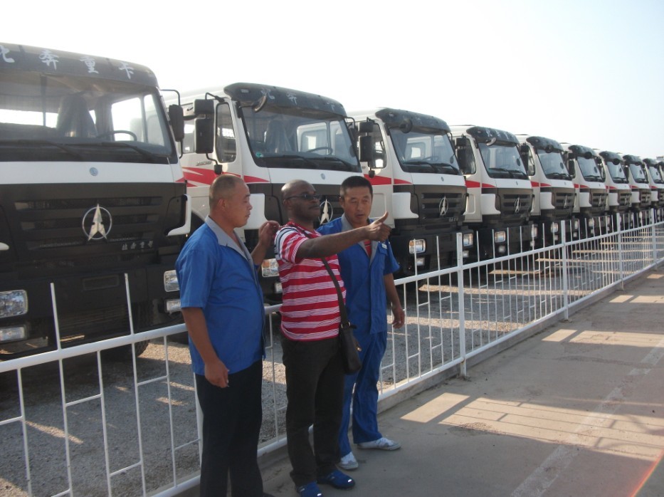 Cliente del Gran Congo pide 50 unidades de camiones tractores beiben 2638