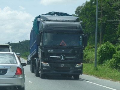 Exportación de camiones con tracción 6*4 del camión tractor Beiben V3 al cliente de Brunei