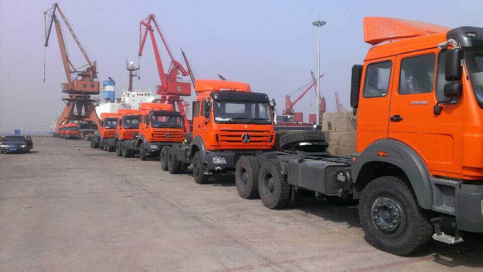 Cliente de Tanzania pide 10 unidades de camiones tractores beiben 2638 con volante a la derecha
