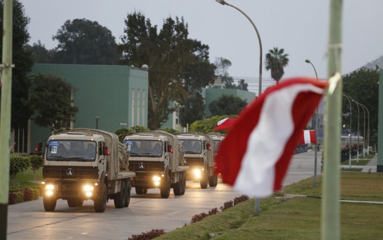 Fuerza militar de Perú aplica chasis de camión beiben NG80 6*6