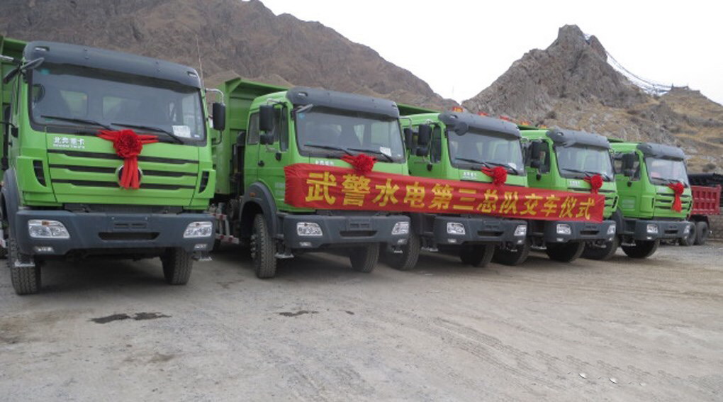 5 unidades de camiones volquete beiben 2534K son para el rescate del terremoto de Nepal